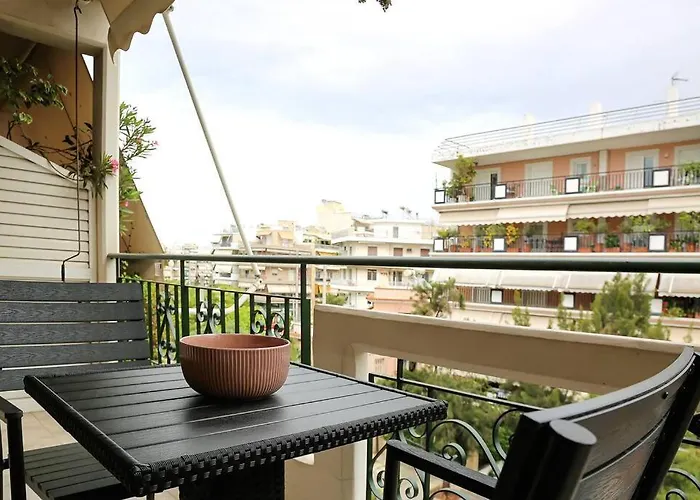 Charming Apartment Near Center