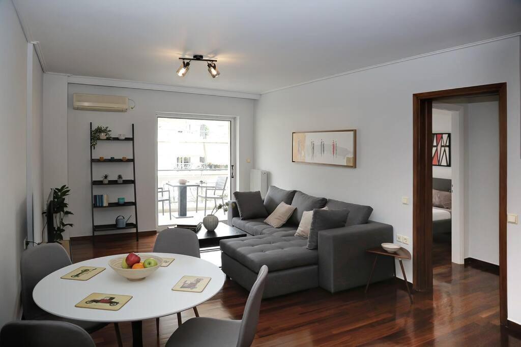 Charming Near Center Apartment