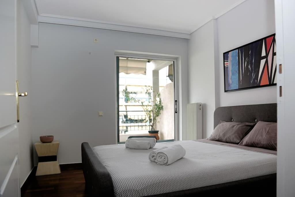 Charming Near Center Apartment *